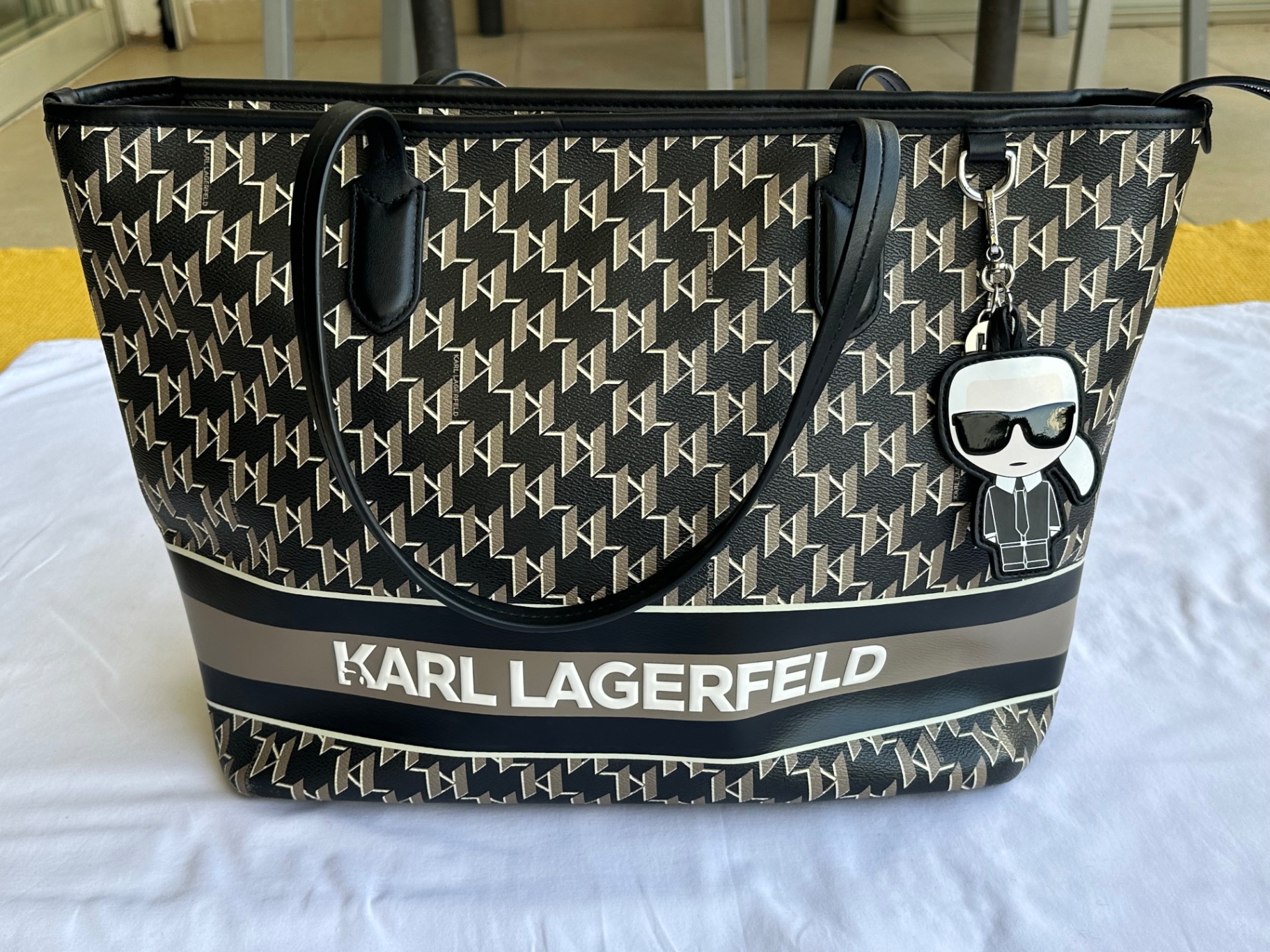 תיק שק של KL Karl Lagerfeld יד שנייה בנמיז - Nemyz
