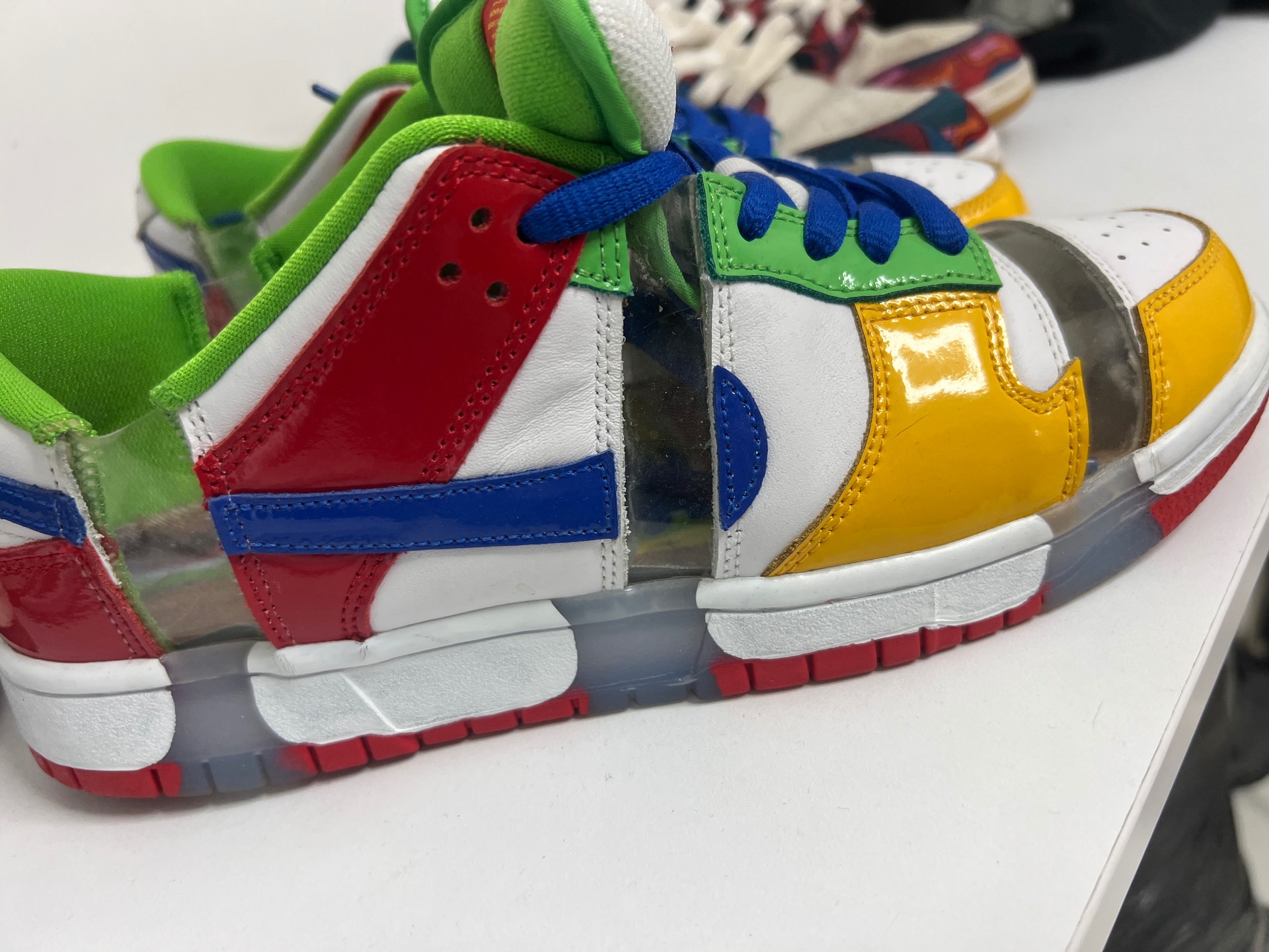 נעלי נייק לגברים Nike - נייקי יד שנייה בנמיז - Nemyz