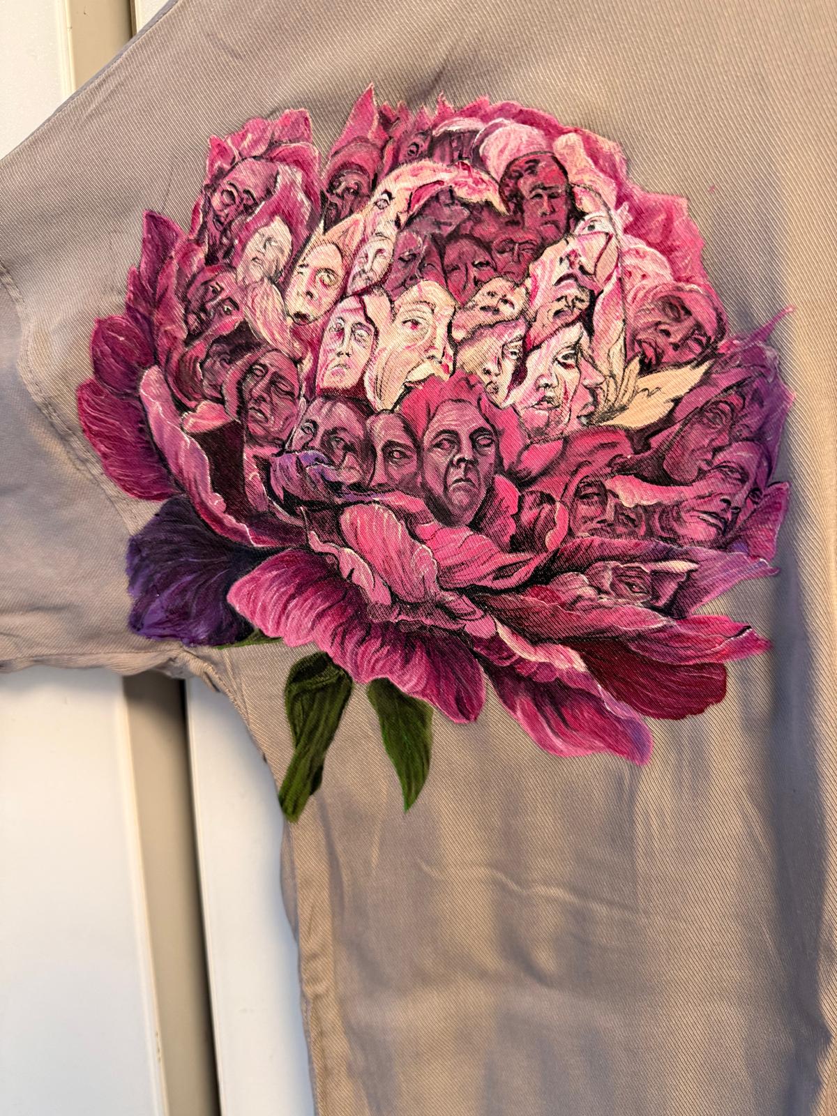 Faces Within Bloom Sacks – סאקס יד שנייה בנמיז - Nemyz