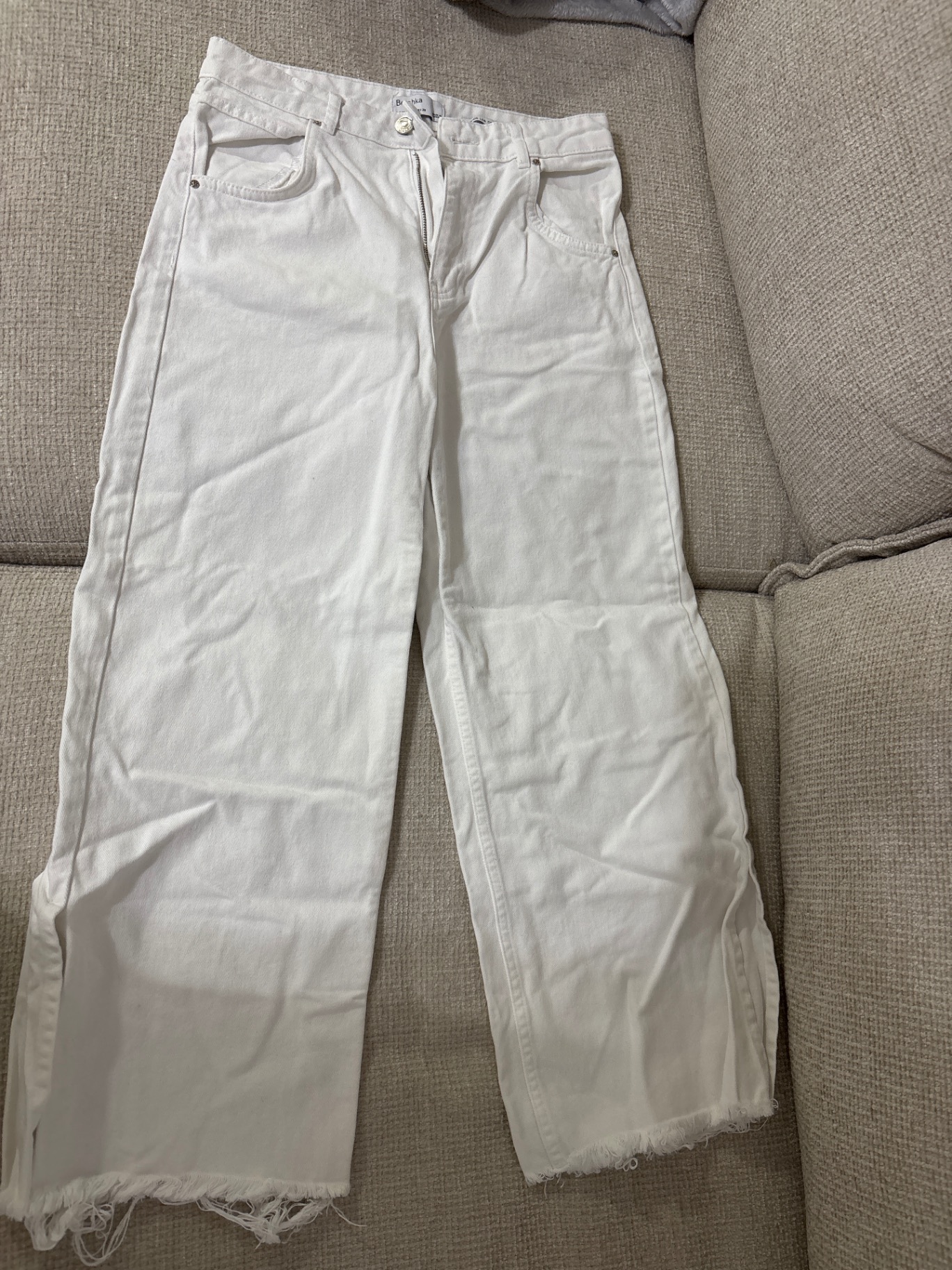 מכנס לבן 38 Bershka – ברשקה יד שנייה בנמיז - Nemyz