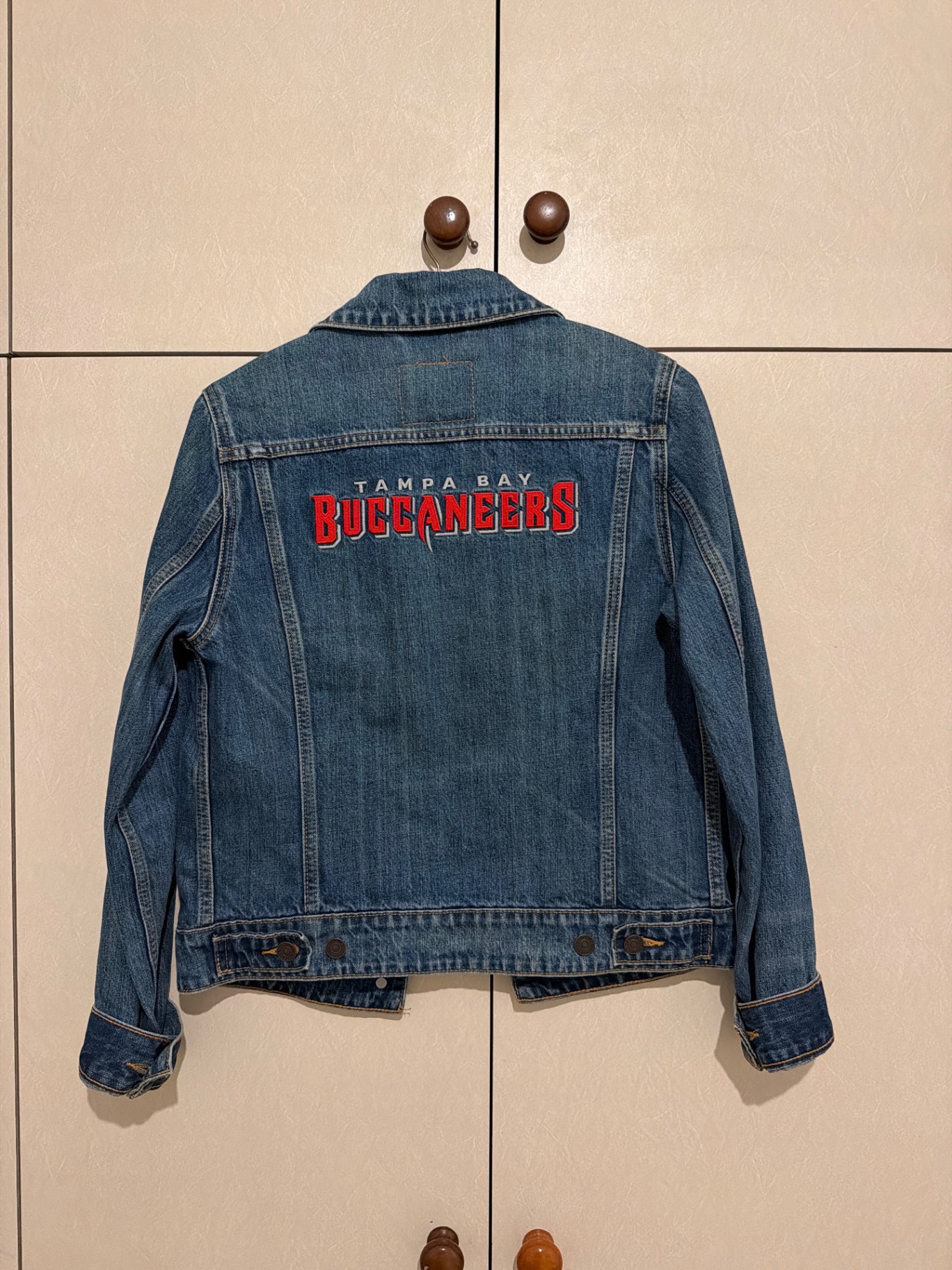 ג׳קט ג׳ינס- ליוויס Levi's - ליווייס יד שנייה בנמיז - Nemyz