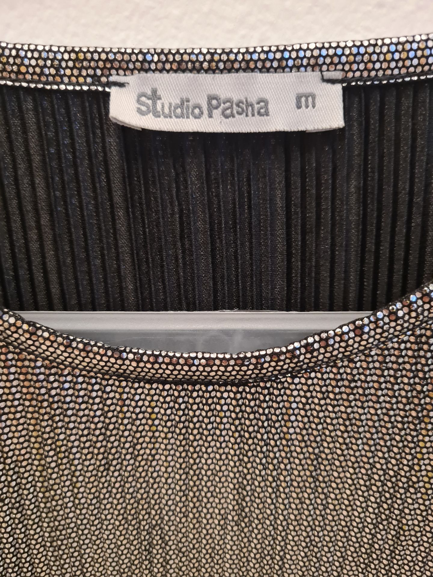 1000044003
