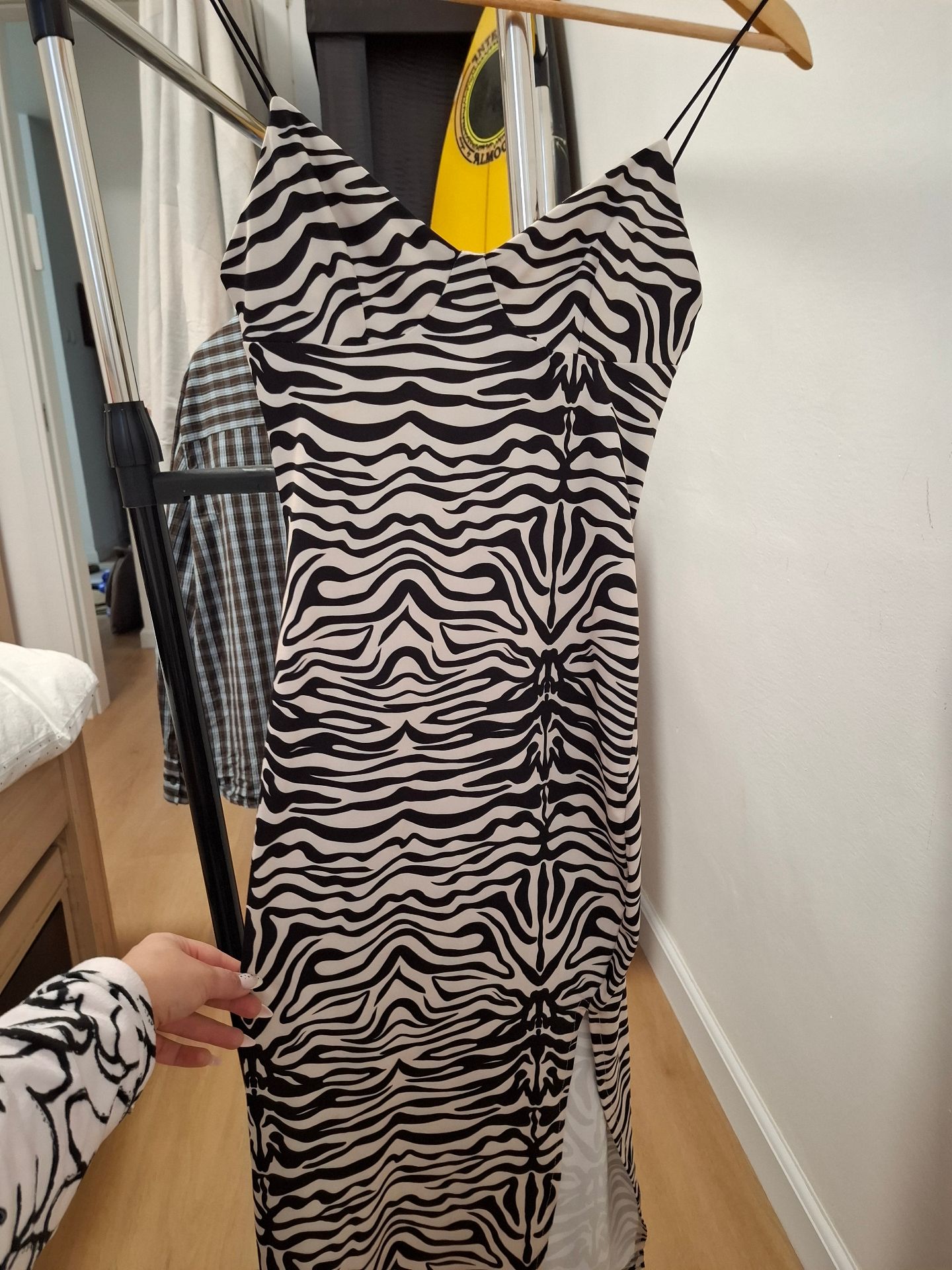 שמלה Bershka – ברשקה יד שנייה בנמיז - Nemyz