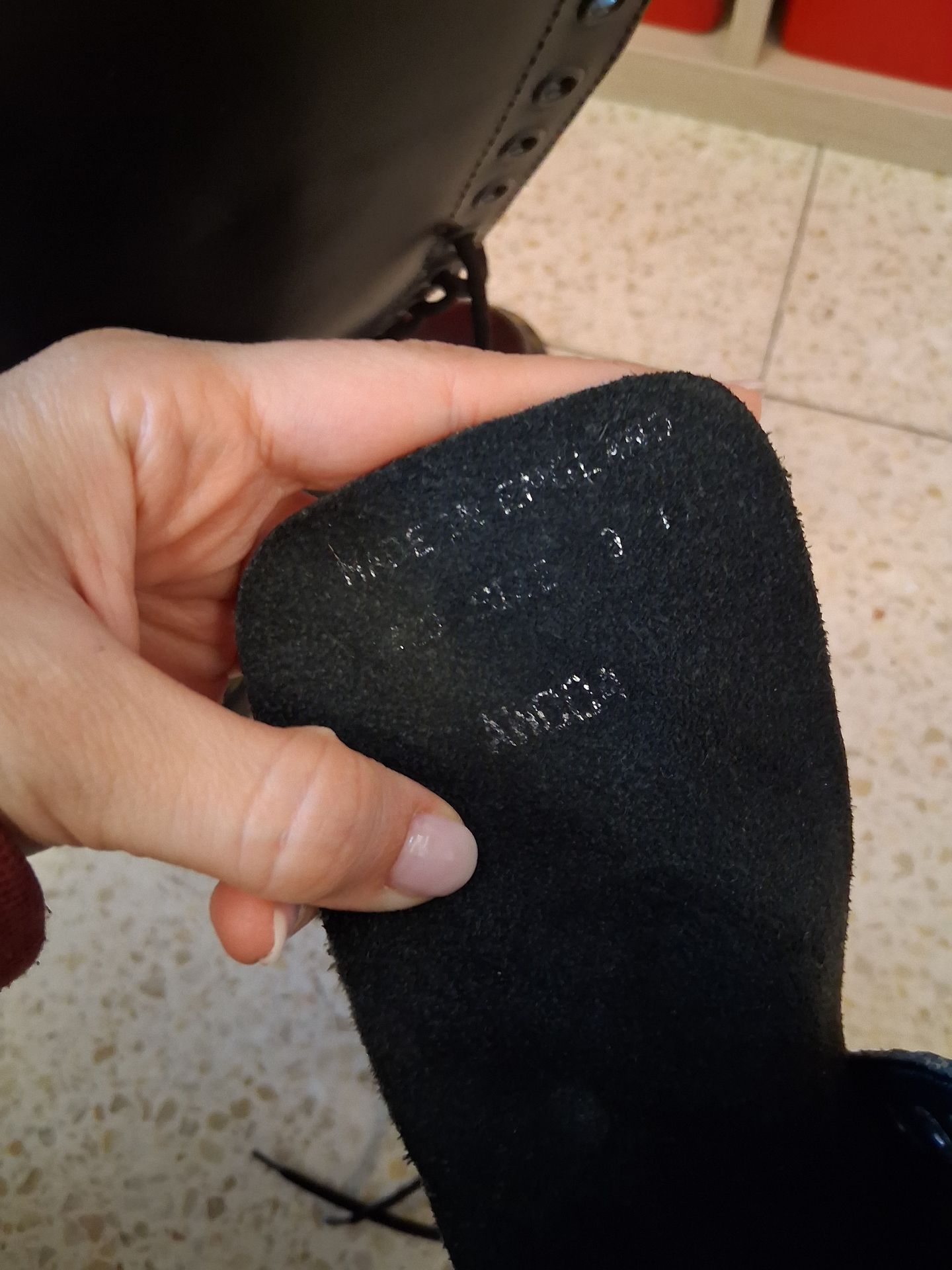 72816