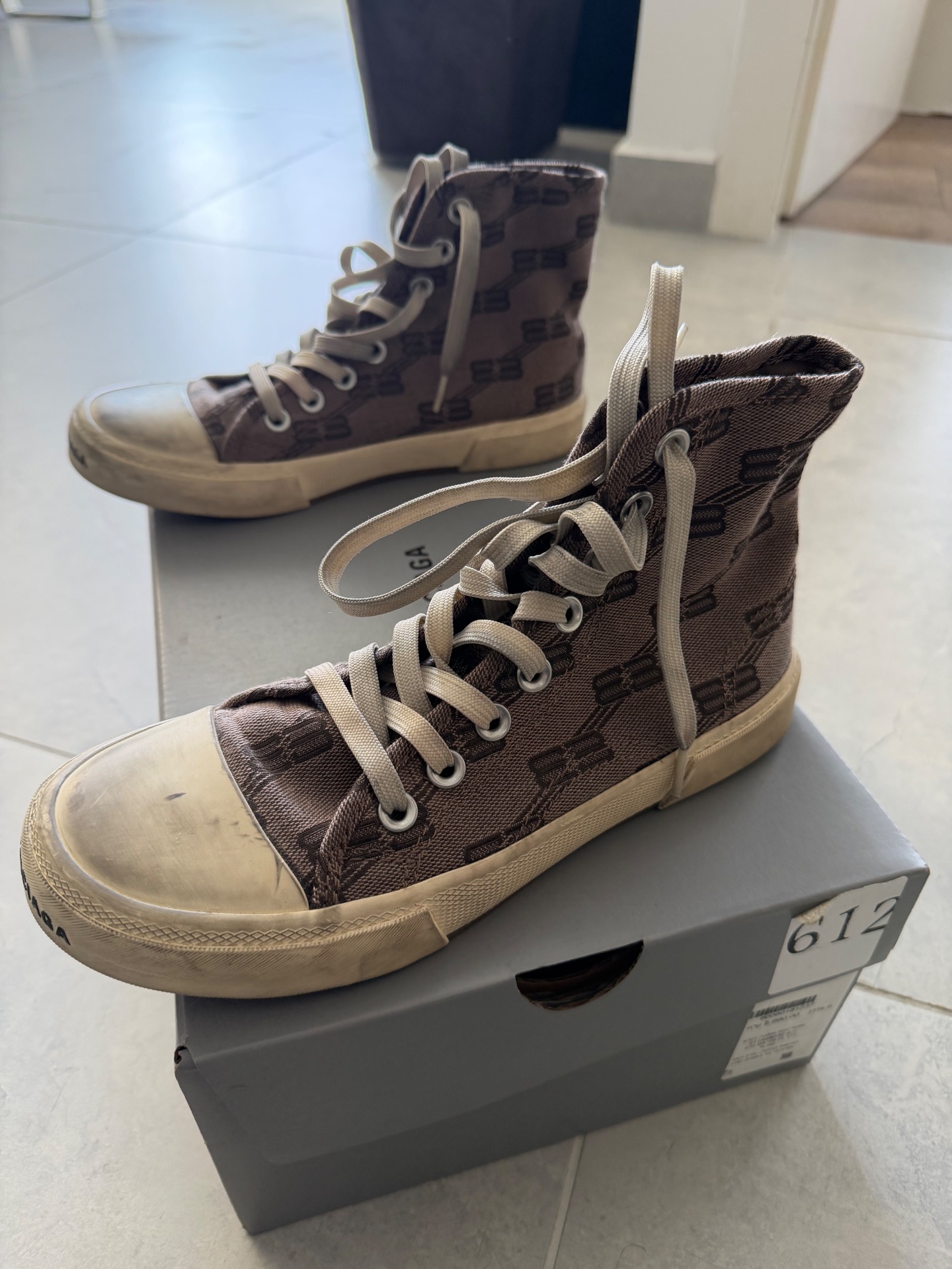 Balenciaga sneakers Balenciaga – בלנסיאגה יד שנייה בנמיז - Nemyz