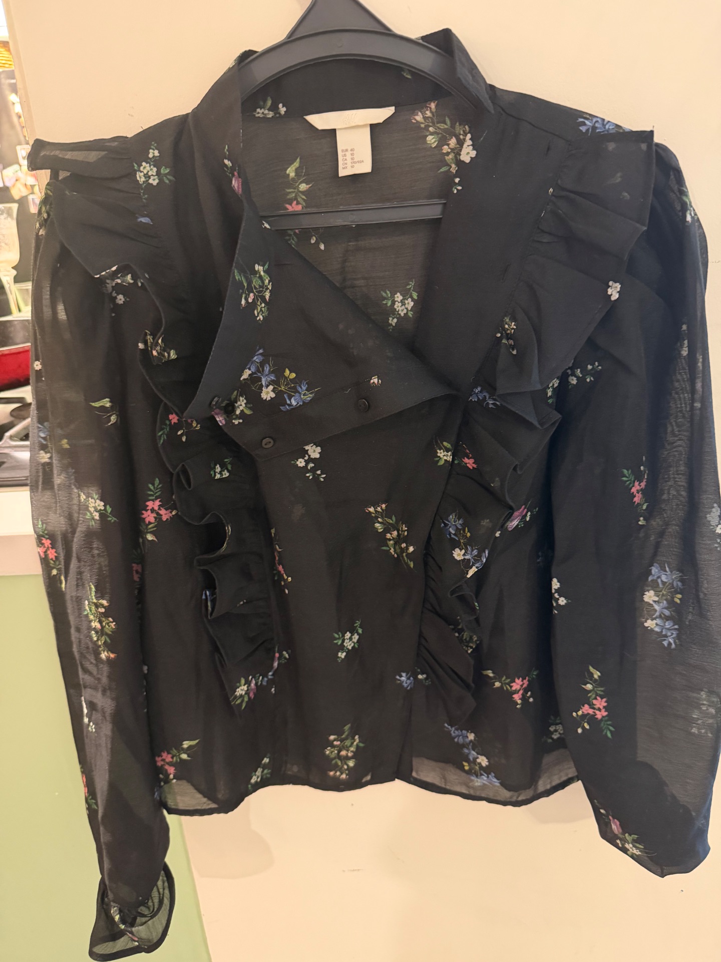 חולצת שיפון פרחוניץ H&M - אייץ' אנד אם יד שנייה בנמיז - Nemyz