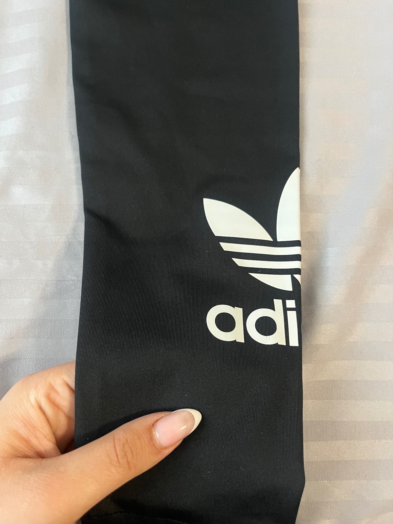 טייץ שחור ארוך אדידס Adidas – אדידס יד שנייה בנמיז - Nemyz