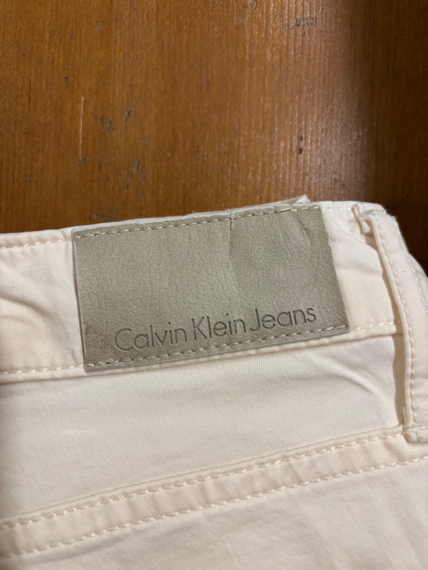 מכנס Calvin Klein Calvin Klein – קלווין קליין יד שנייה בנמיז - Nemyz