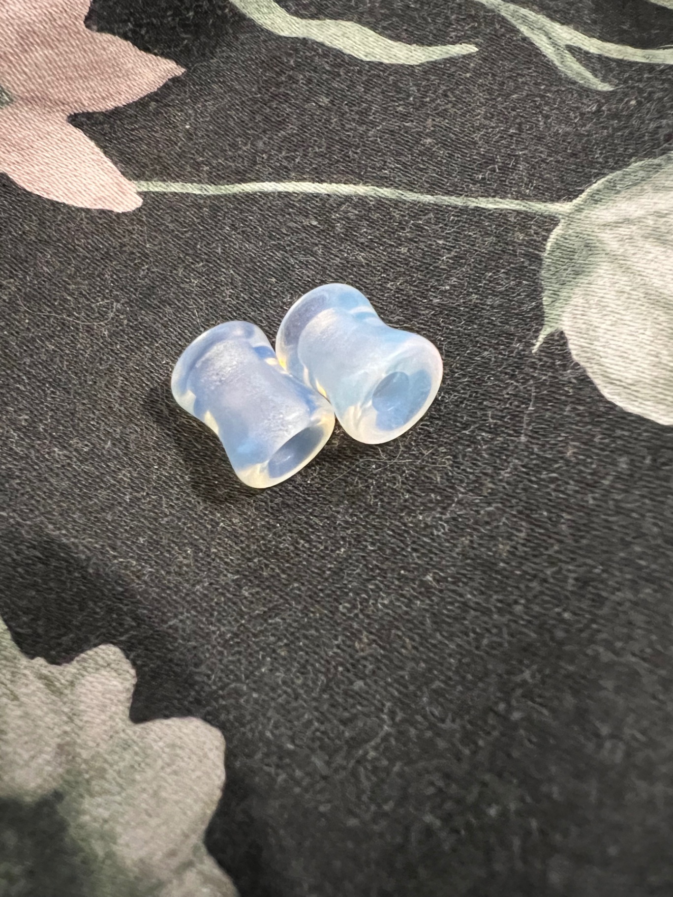 פלאגים אופליים 8mm אחר יד שנייה בנמיז - Nemyz