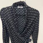 חולצת מעטפת נקודות Pull & Bear - פול אנד בר יד שנייה בנמיז - Nemyz