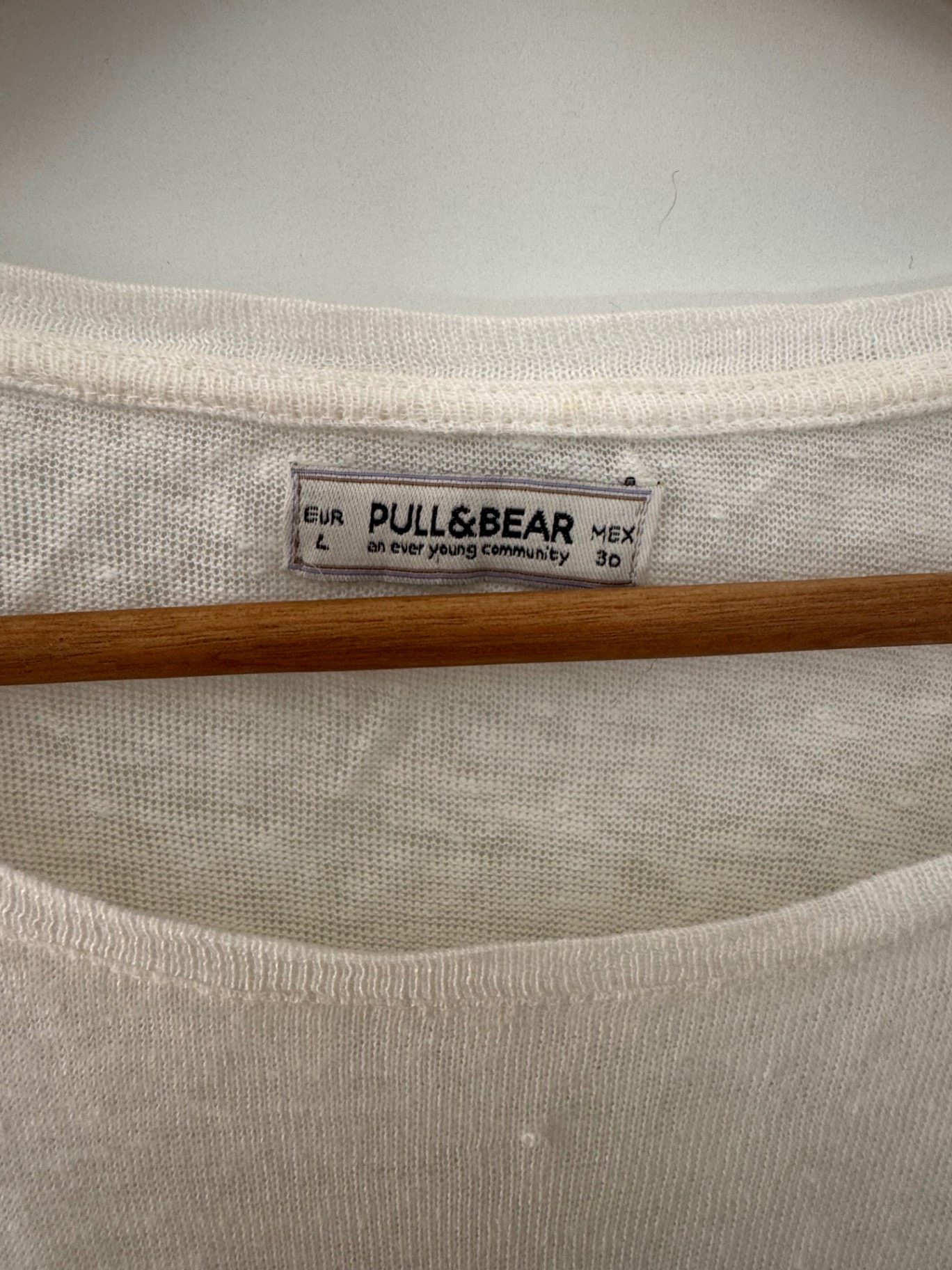 חולצת פשתן שמנת Pull & Bear - פול אנד בר יד שנייה בנמיז - Nemyz