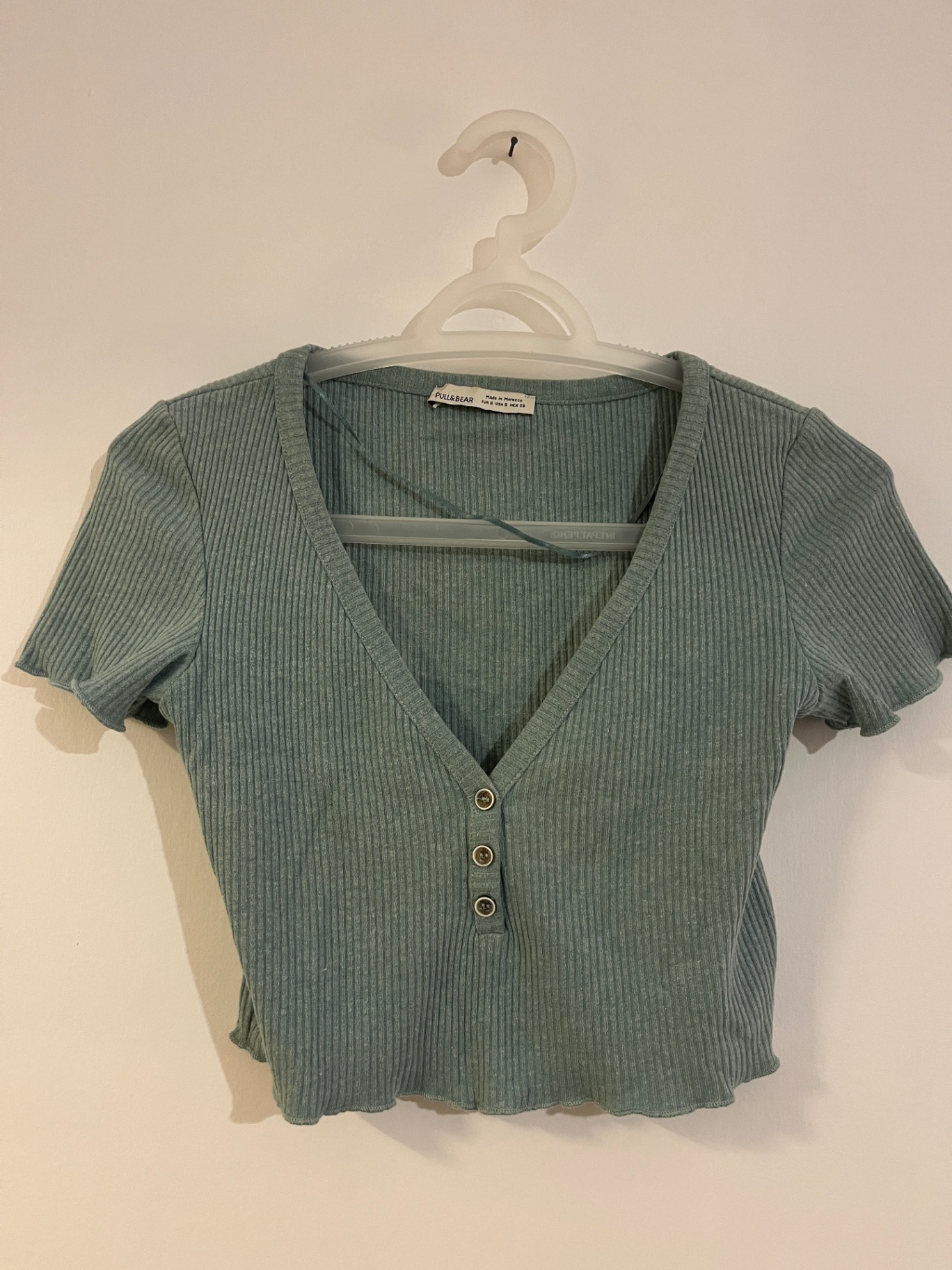 חולצת קרופ טורקיז Pull & Bear - פול אנד בר יד שנייה בנמיז - Nemyz