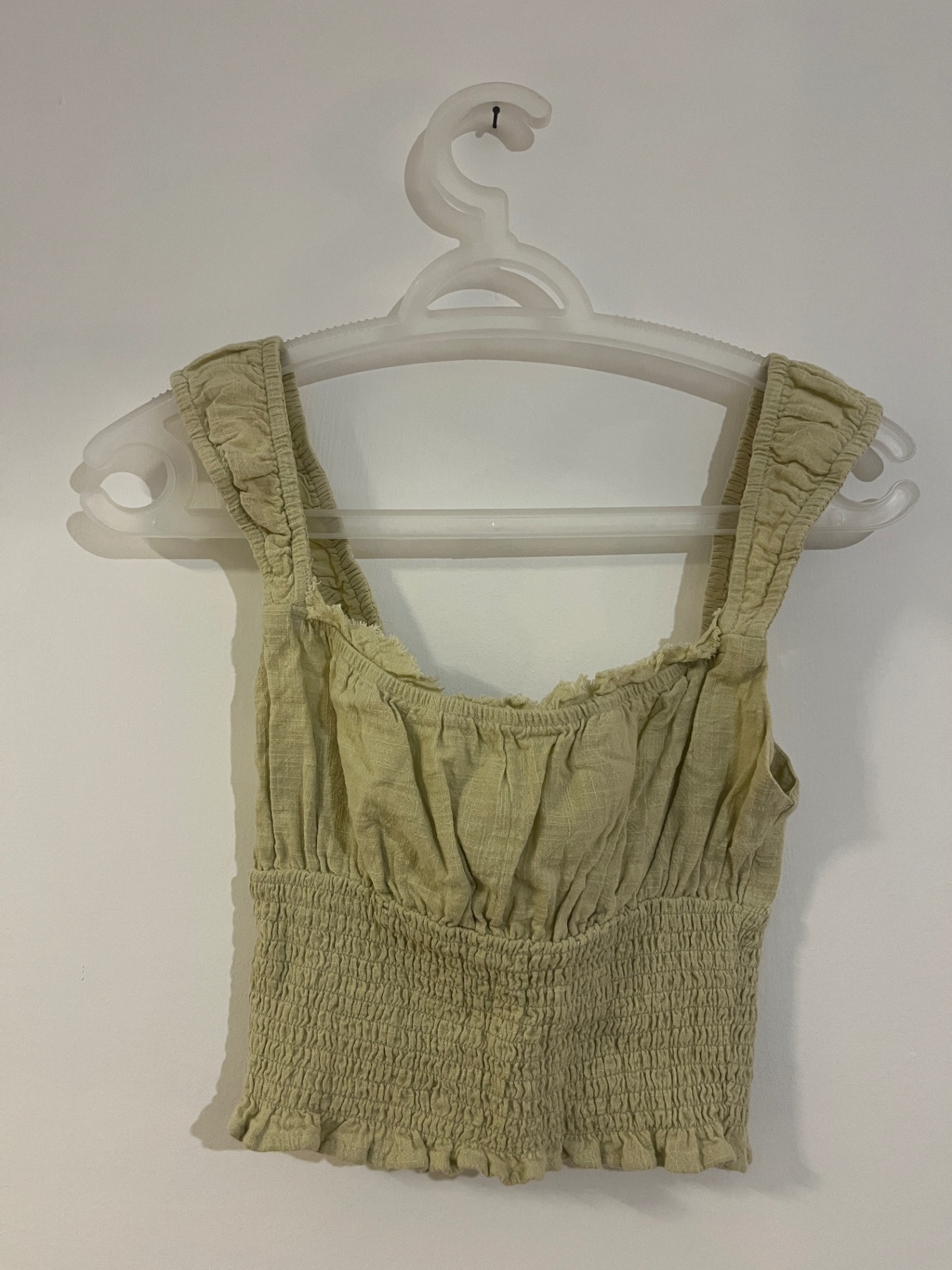 גופיה ירוקה בהירה Bershka – ברשקה יד שנייה בנמיז - Nemyz