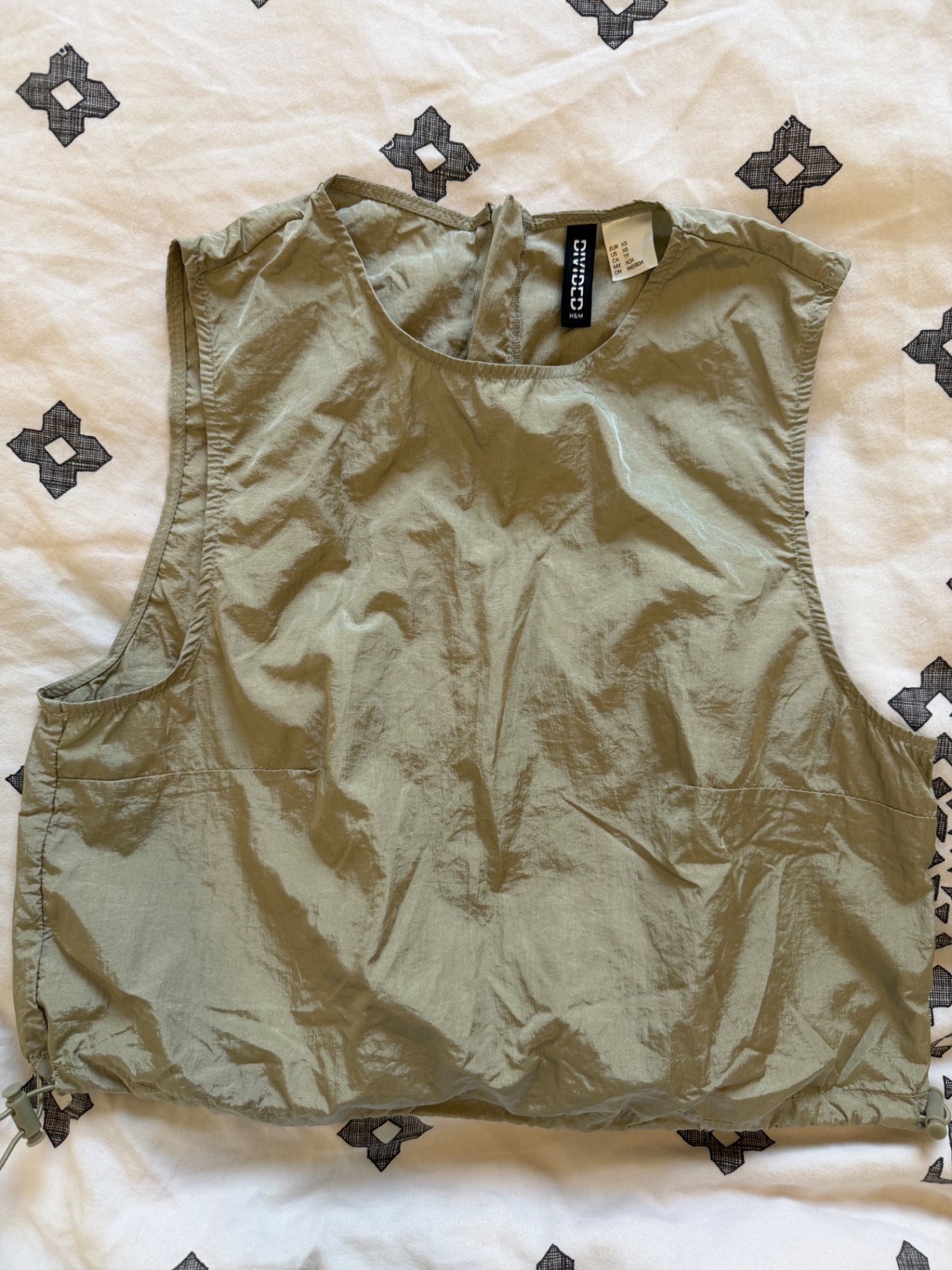 גופיית נילון קרופ H&M - אייץ' אנד אם יד שנייה בנמיז - Nemyz
