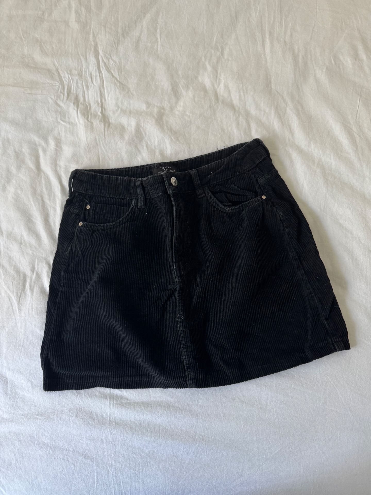 חצאית ברשקה Bershka – ברשקה יד שנייה בנמיז - Nemyz