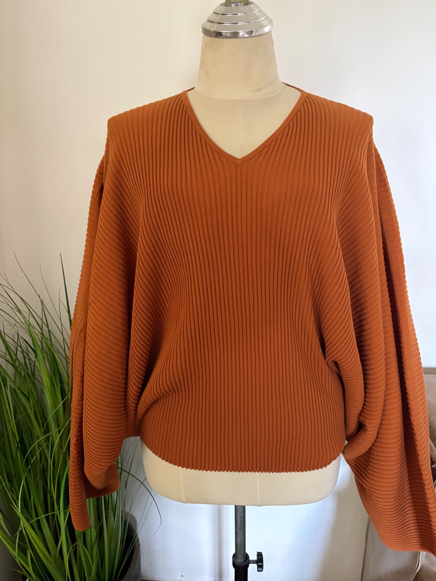 Cos סוודר חמרה S COS – קוס יד שנייה בנמיז - Nemyz