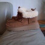 מגף Funkarra מעלף UGG - אג יד שנייה בנמיז - Nemyz