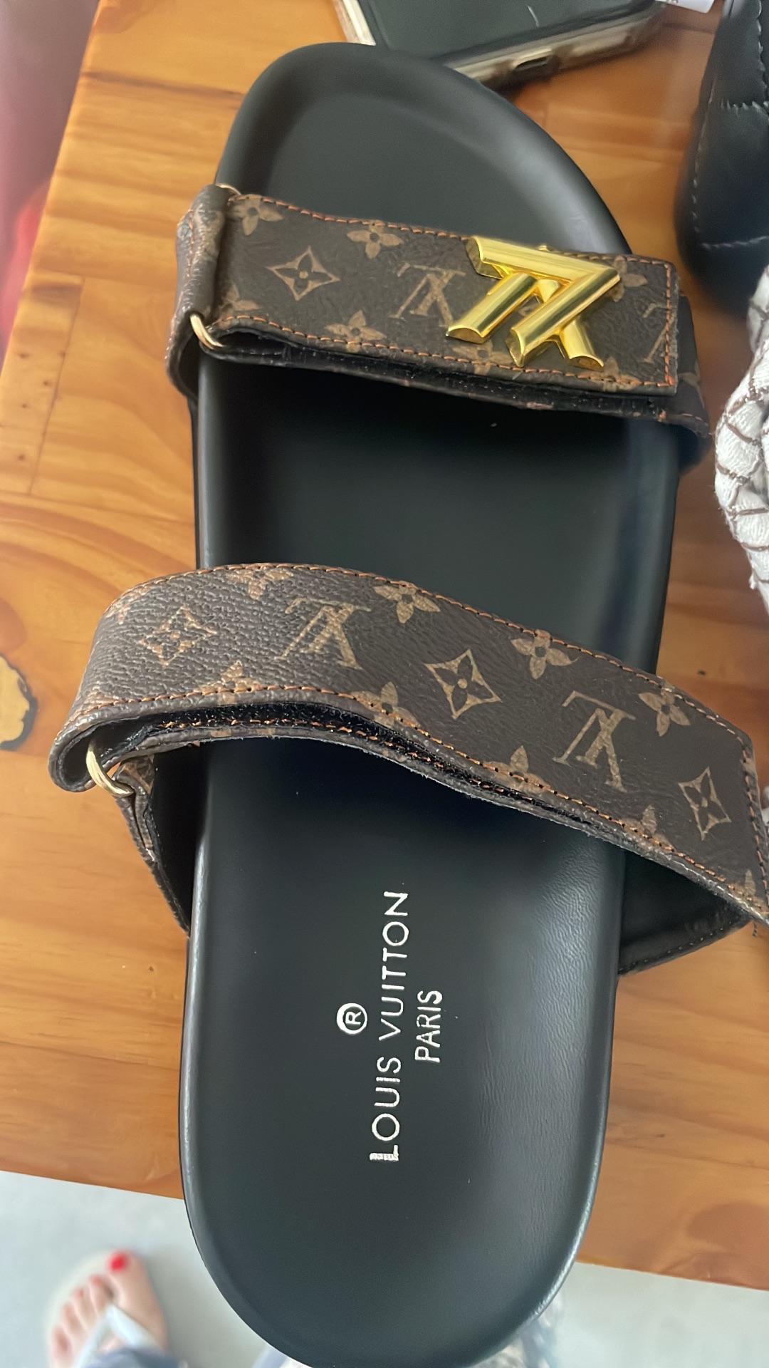 כפכף לואי ויטון Louis Vuitton - לואי ויטון יד שנייה בנמיז - Nemyz