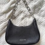 תיק צד שחור מייקל קורס – Michael Kors יד שנייה בנמיז - Nemyz